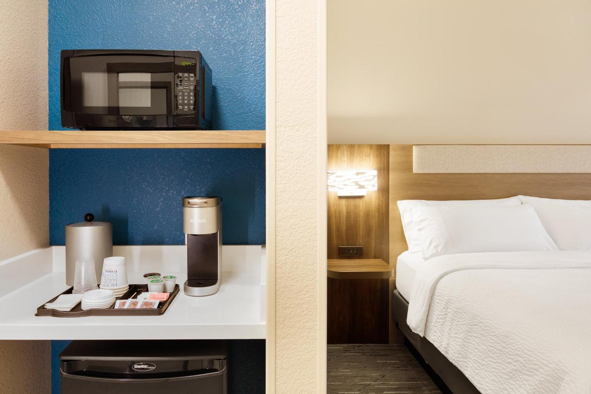 Holiday Inn Express Toledo North By Ihg Exteriör bild