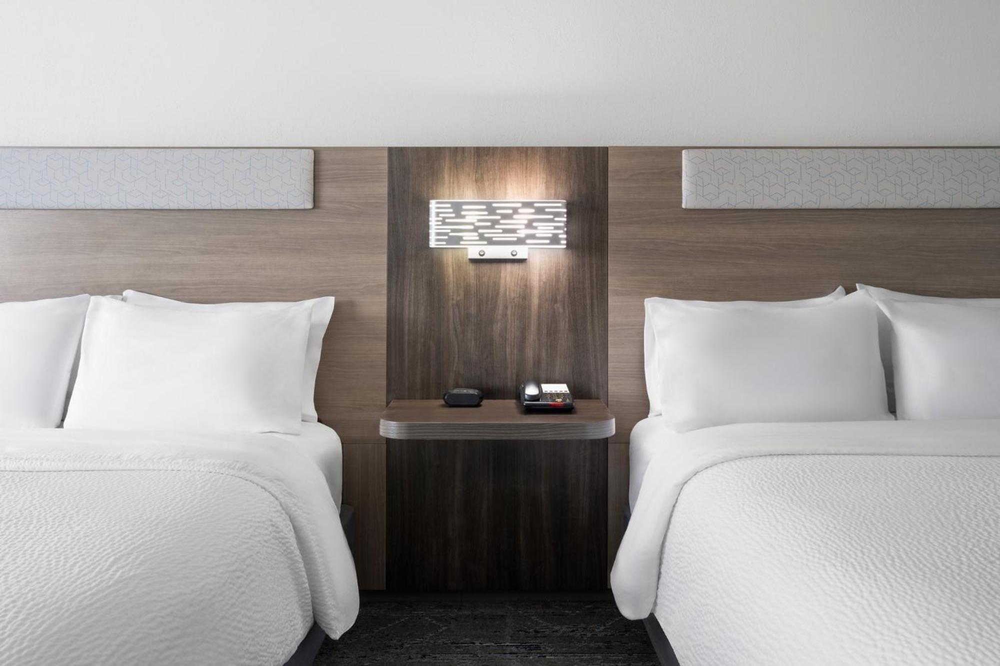 Holiday Inn Express Toledo North By Ihg Exteriör bild